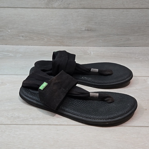 Sanuk Shoes - Sanuk Women Yoga Mat Slip on shoes sz 8 Sandals